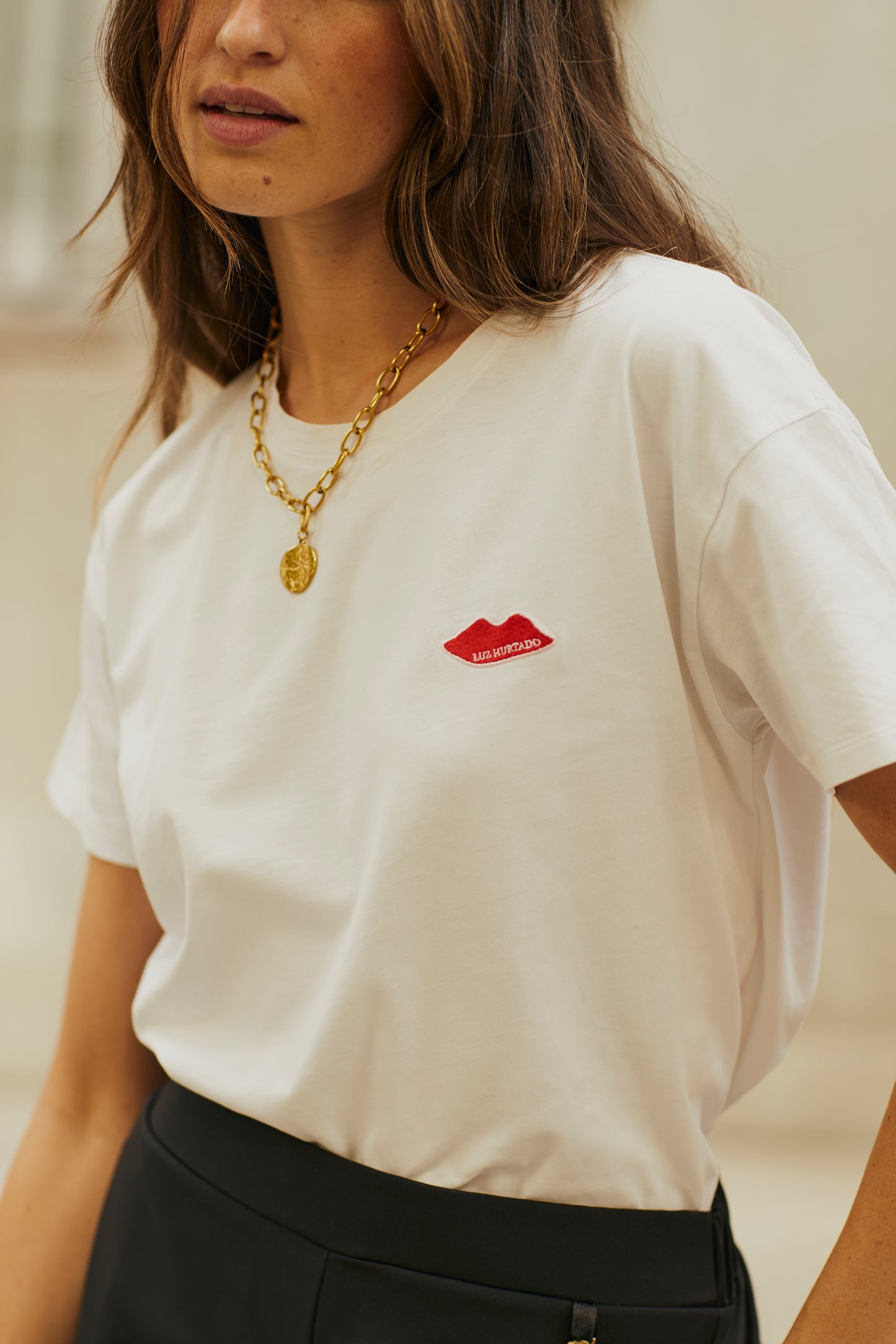 Polera algodón bordado beso